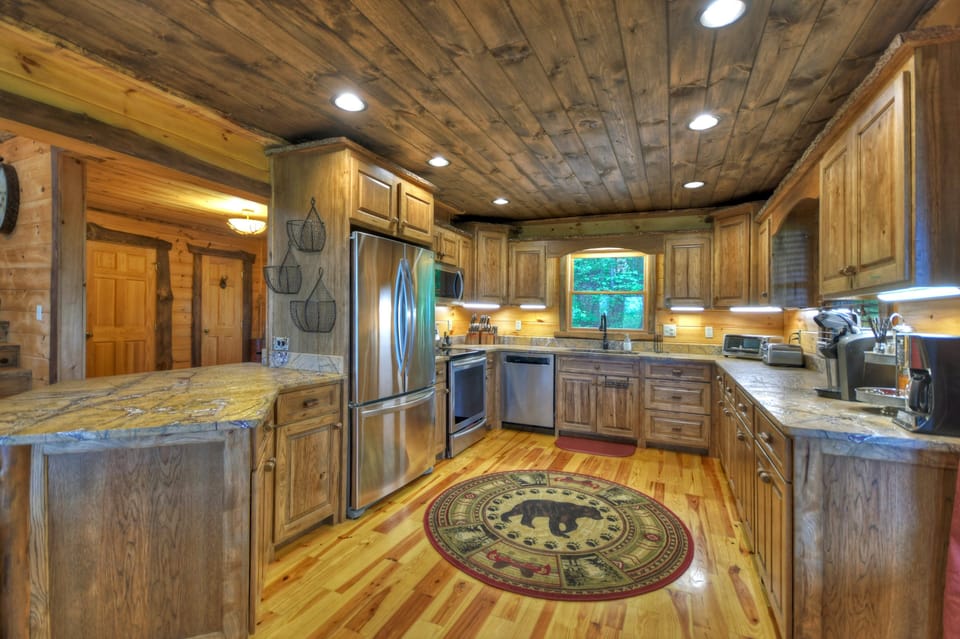 Kitchen with breakfast bar seating