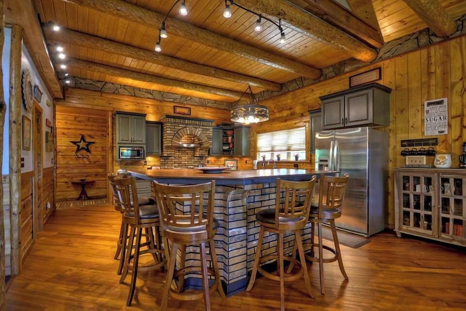 Ideal open plan kitchen to cook your favorite meals and interact with your guests