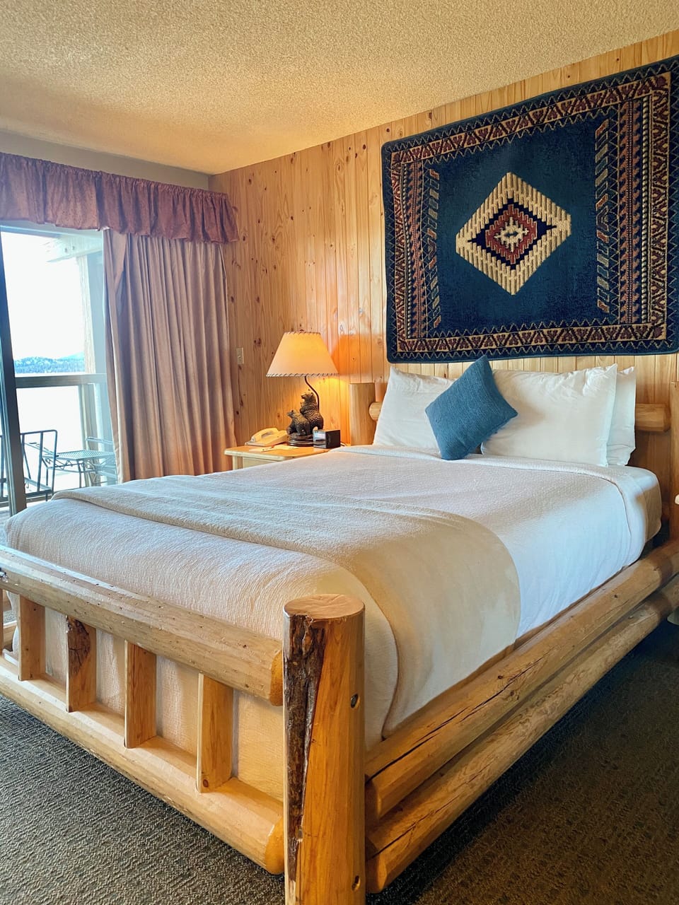 Unit with 1 Queen size bed