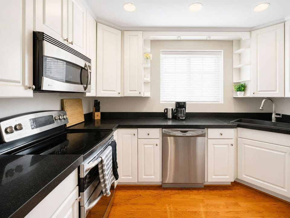 Fully equipped kitchen