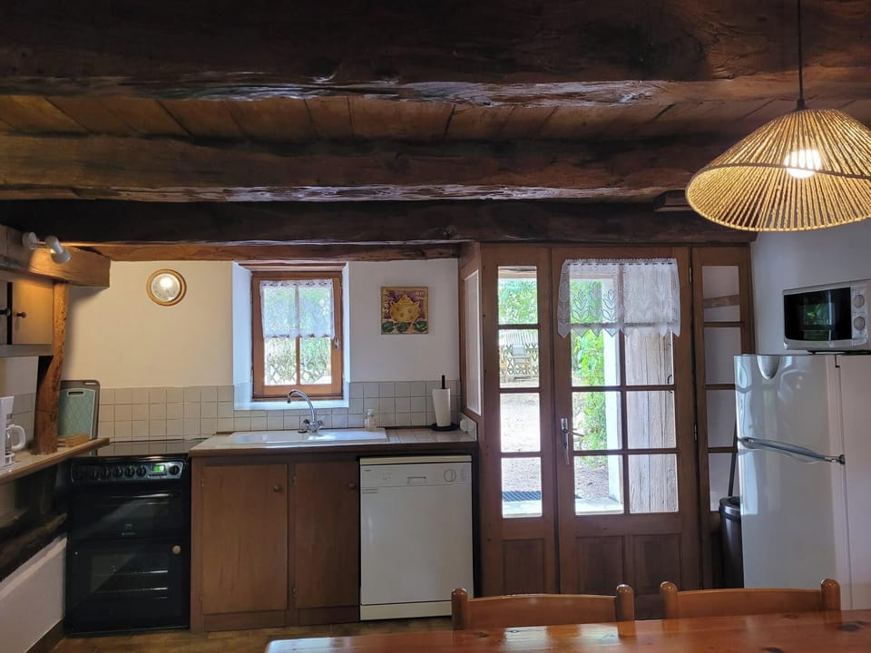 Gite La Cave kitchen
