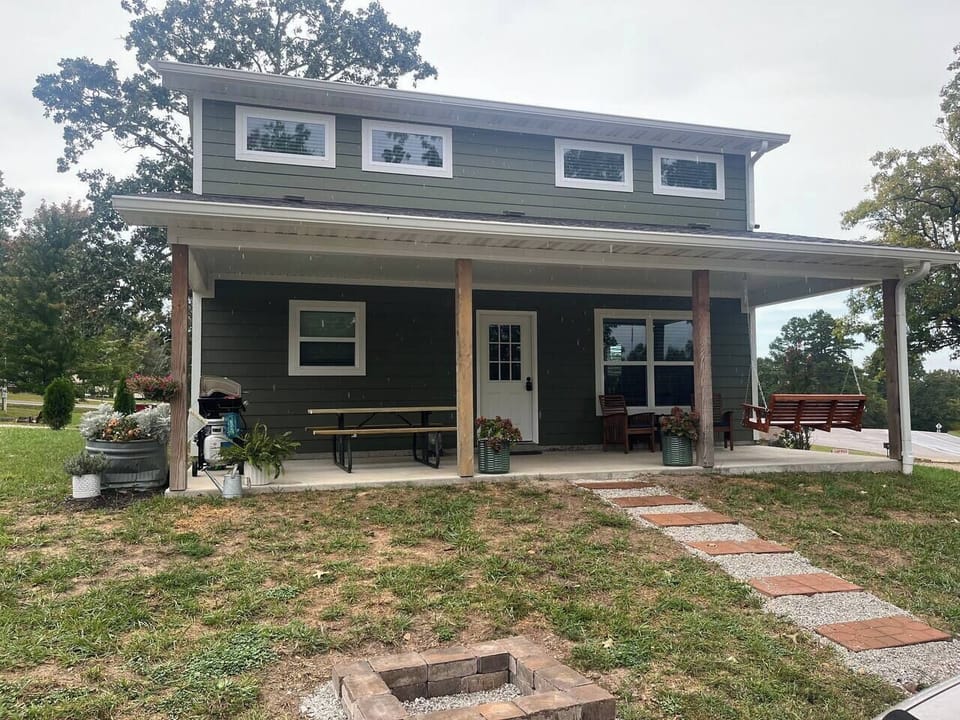 ffe9256b-2cc8-484d-b38b-bce8ad166b2b