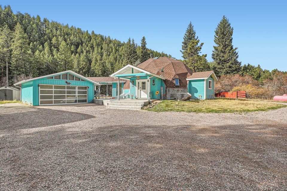 This is the Colorado you dream of -- unique, inspired and set in a picturesque mountain valley