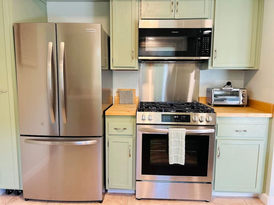 Stainless appliances