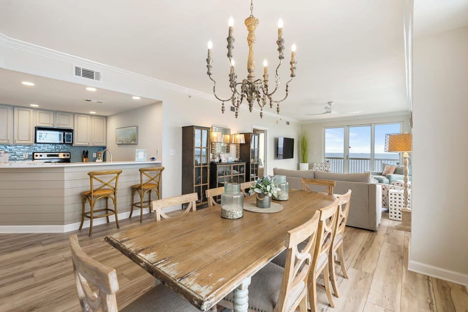 Oceanview Dining Space