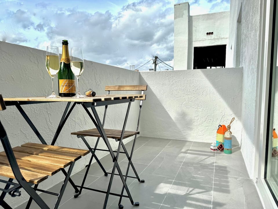 7 balcony