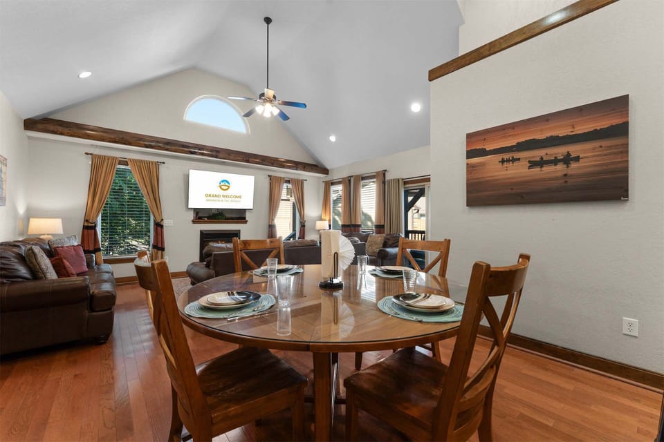 Dining area with total seating for 9