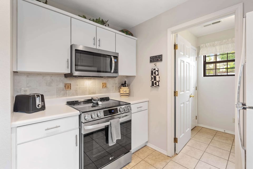 Fully equipped kitchen