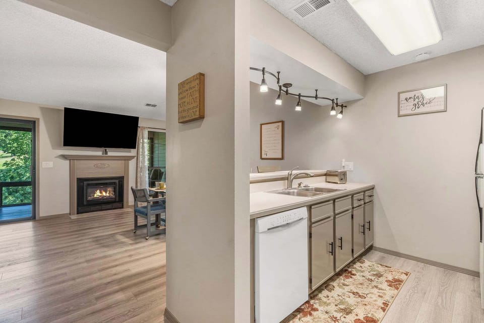 Fully furnished and equipped kitchen