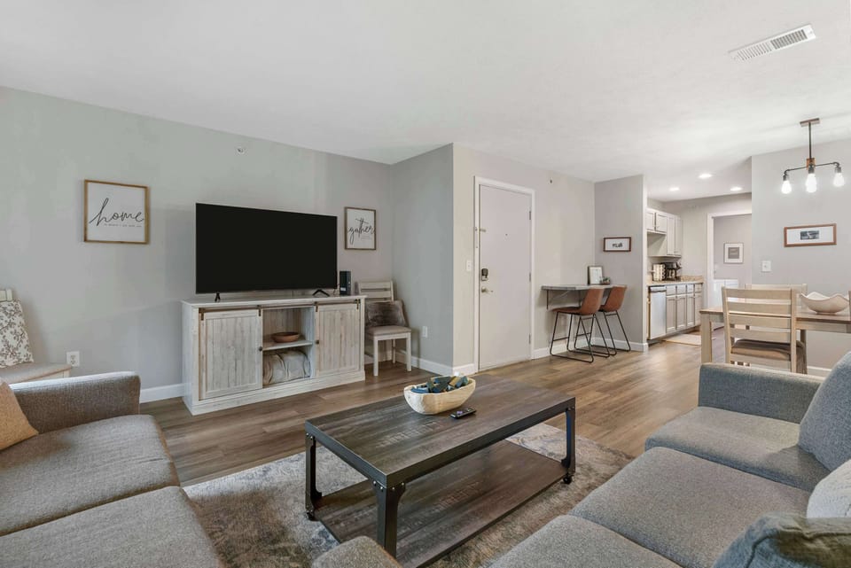 Living room features SmartTV