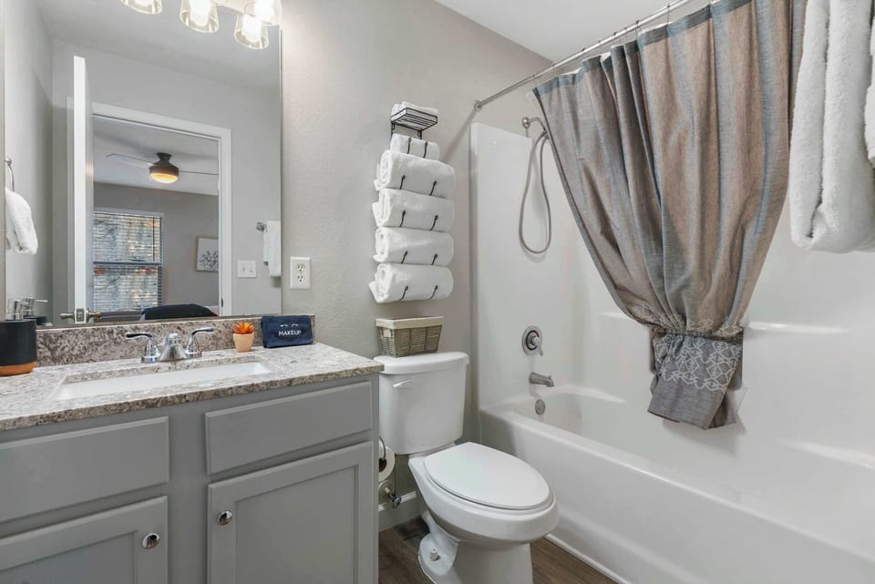 Bathroom #1 Shower/Tub Combo