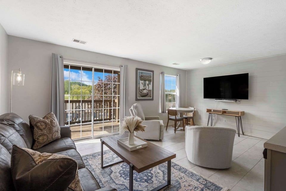 Let the sunshine in while you’re enjoying your favorite movies and shows in the Living Room