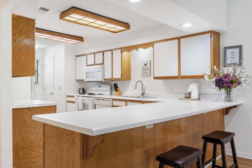 Spacious kitchen offers Keurig & drip coffee maker