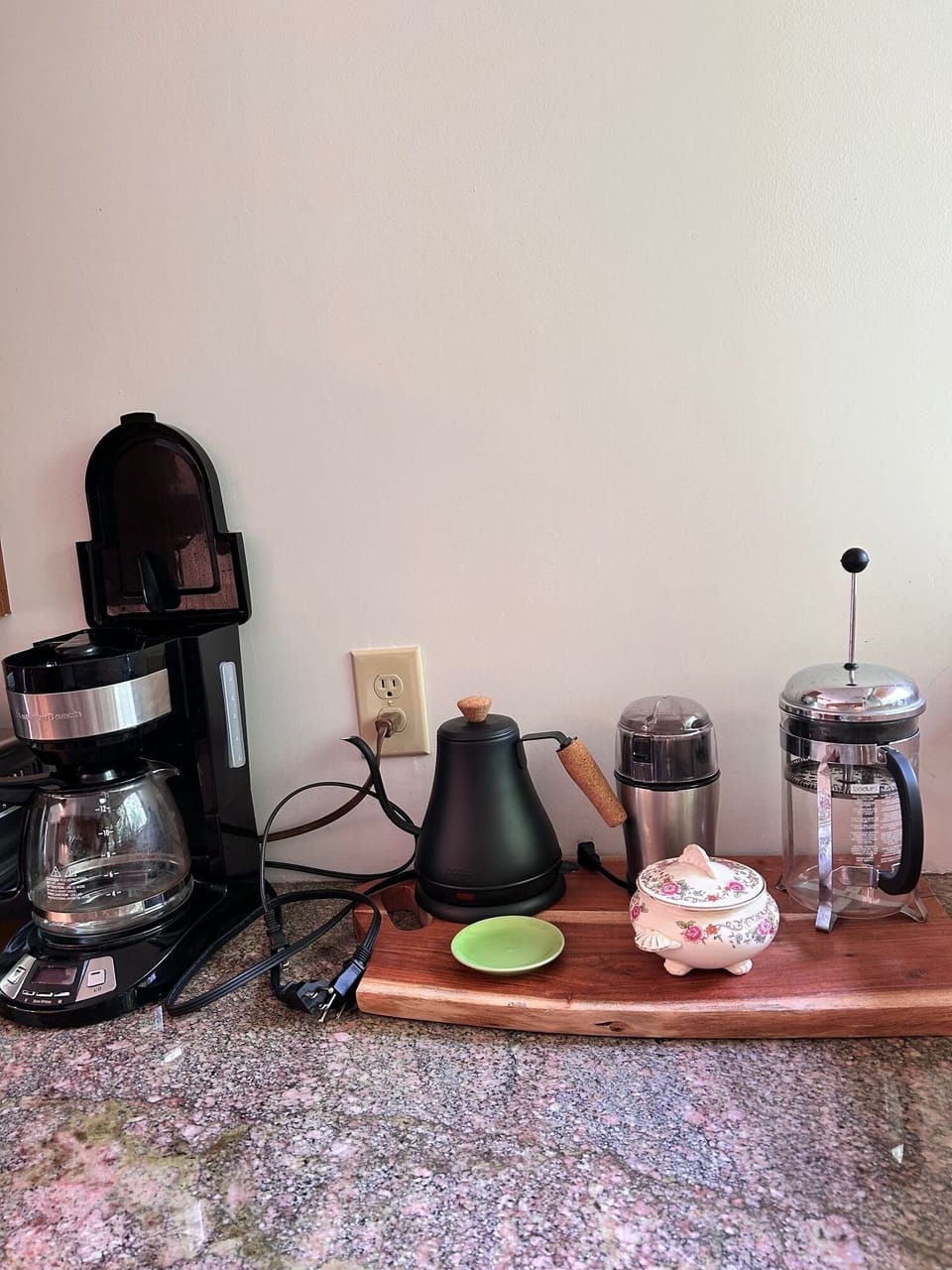 Mr Coffee, Electric kettle and French Press Coffee with grinder