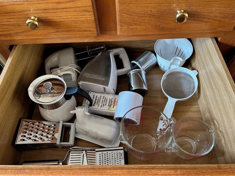Kitchen items for meal prepping and baking
