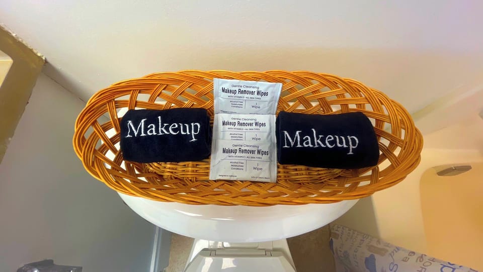 Bathroom amenities
