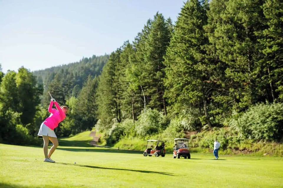Golf course and practice tee just 2 min walking distance.  Eagle Vail Golf Club.