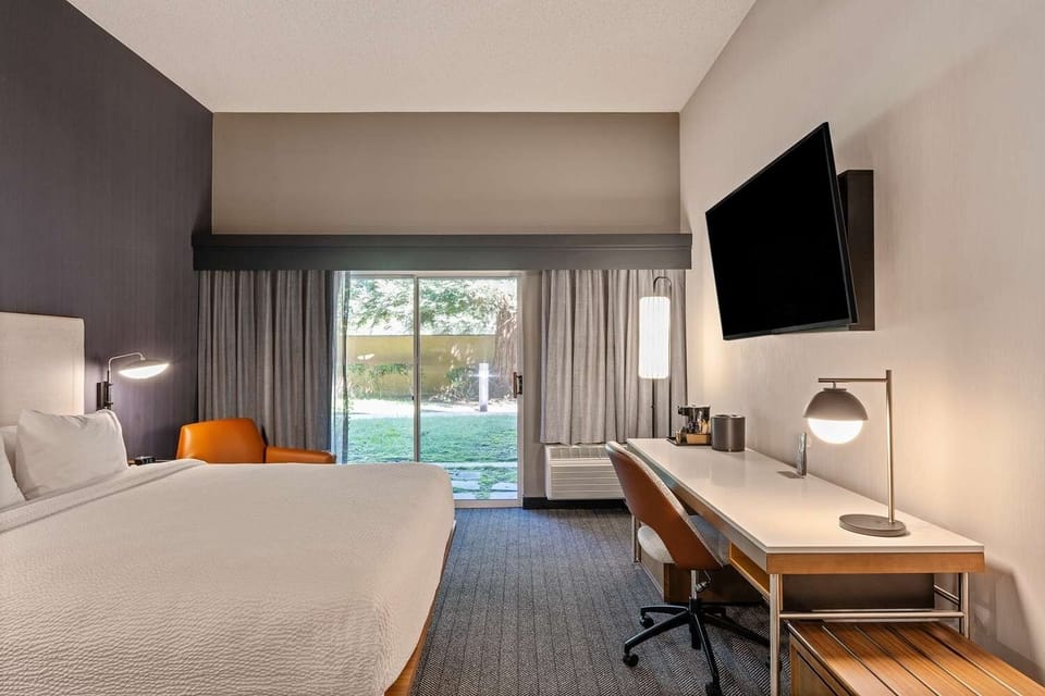 Work comfortably at the desk, then relax by the window.