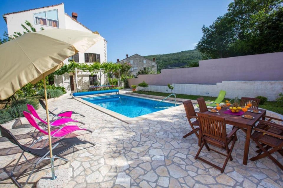 Holiday Home Swimming Pool