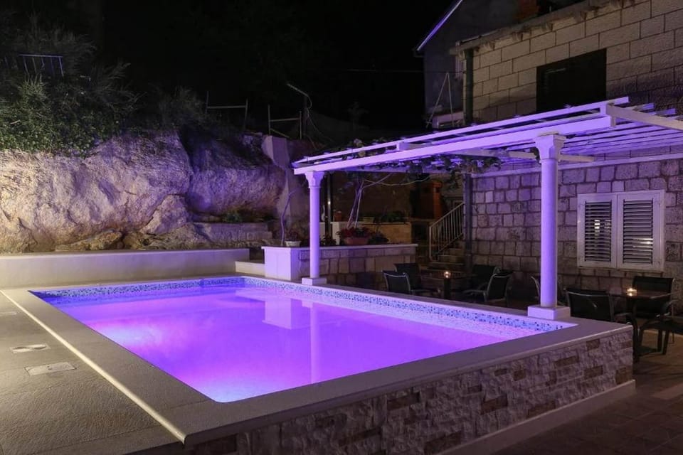 Holiday Home Swimming Pool