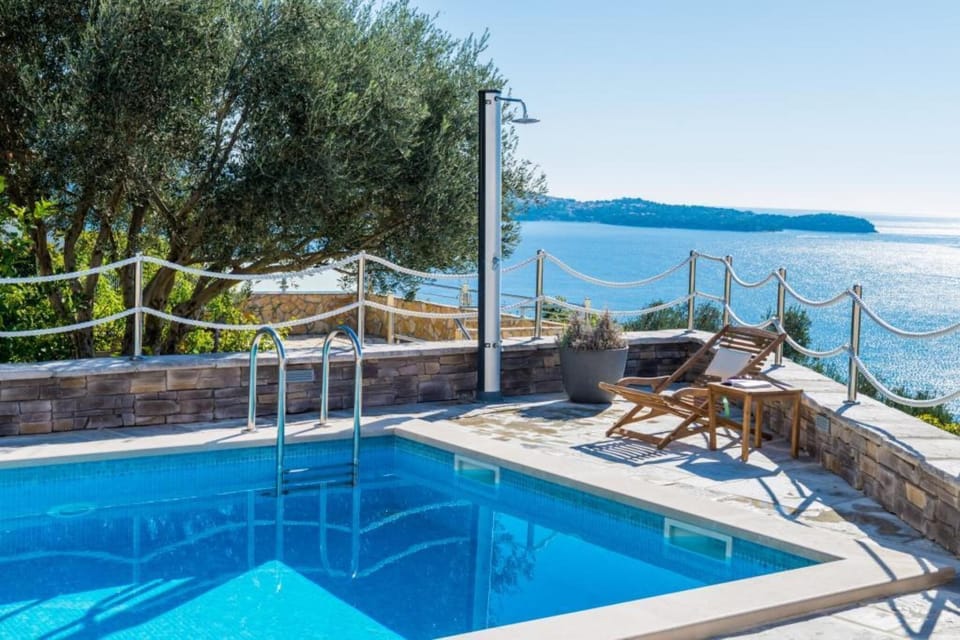 Holiday Home Swimming Pool