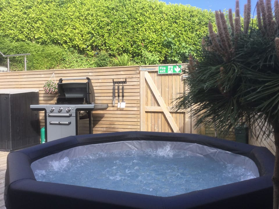 Lazy Spa Hot Tub