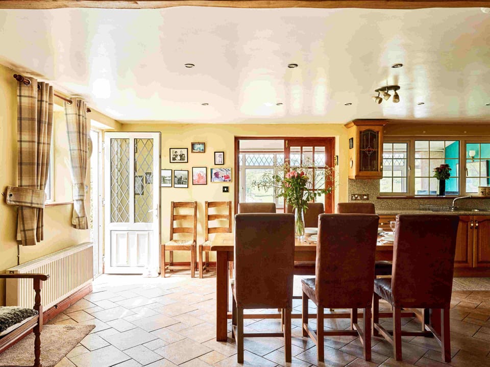 Bedlwyncoch Kitchen (2)