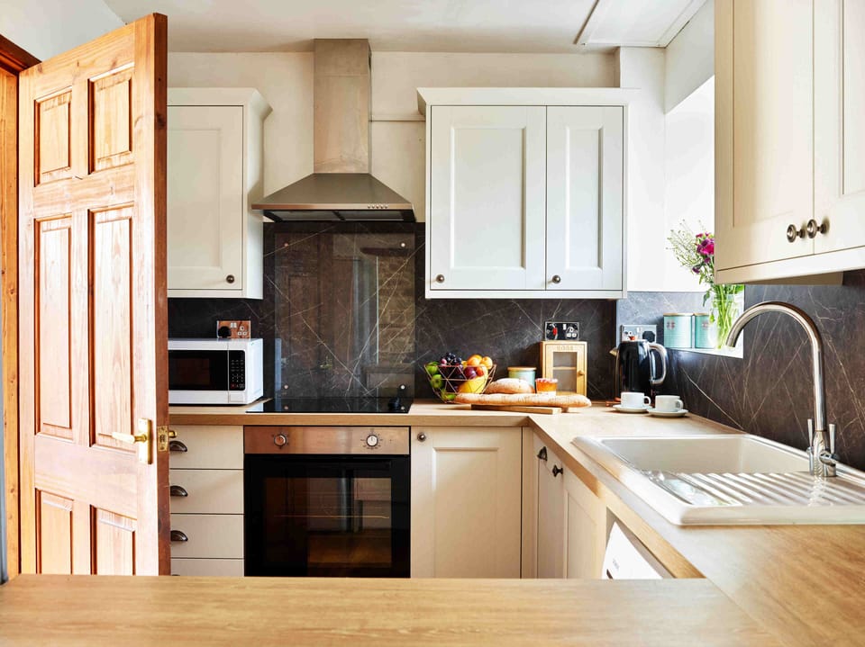 Llysfaen Kitchen 1