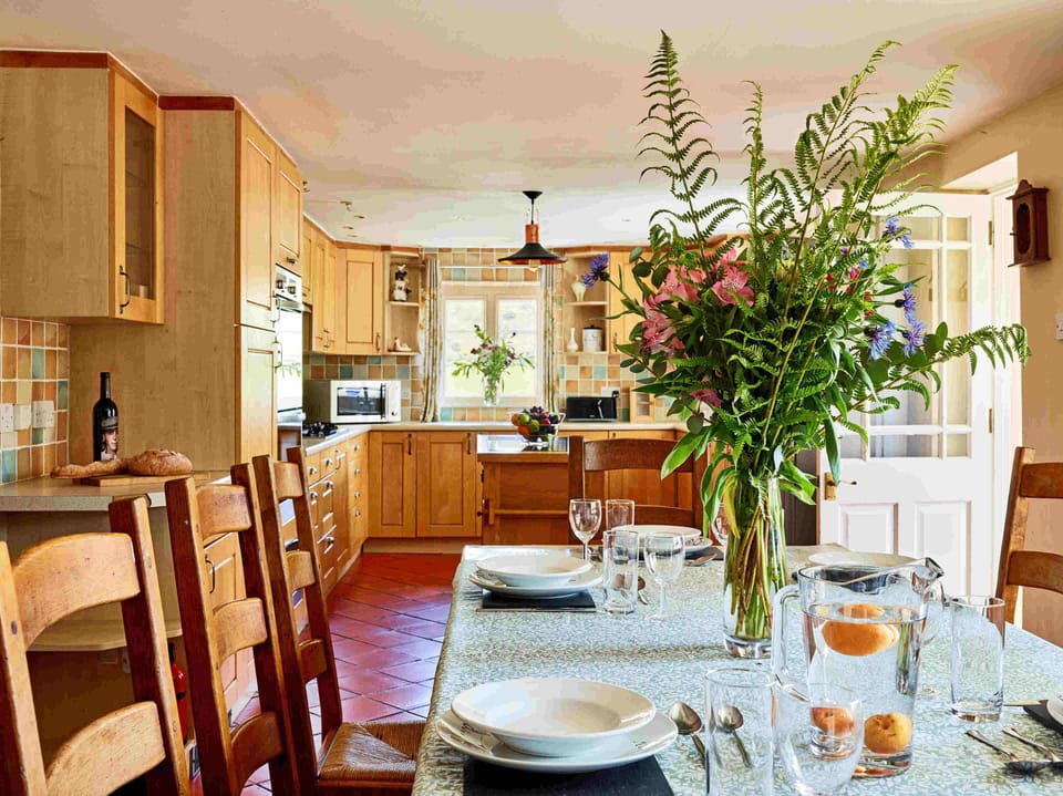 Onnen Fawr Farmhouse Kitchen 2