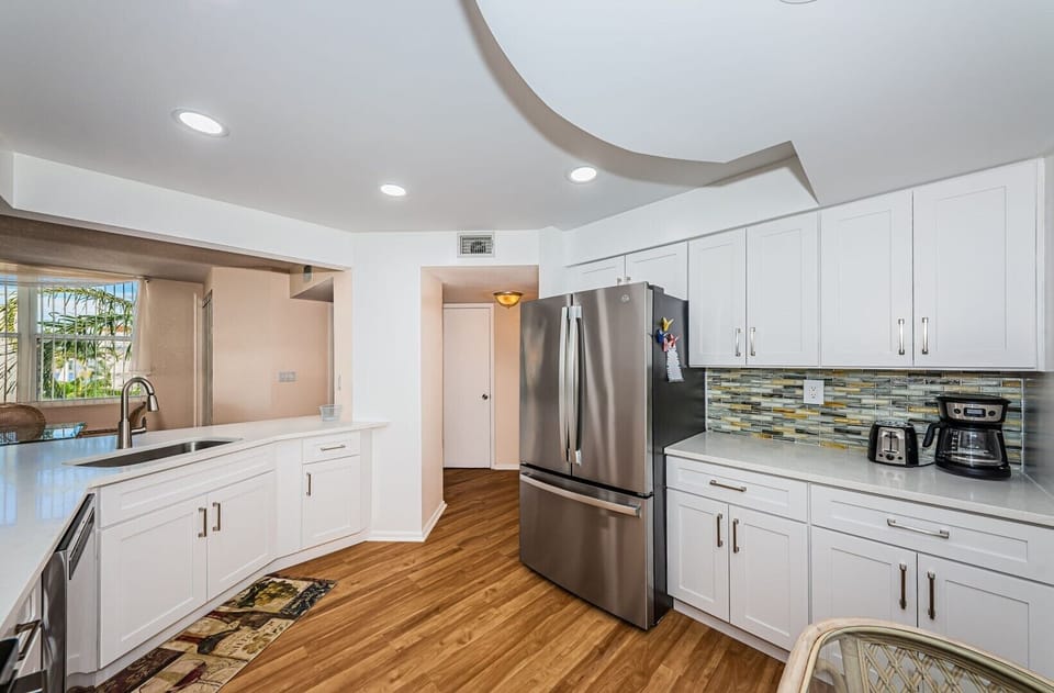 15-web-or-mls-Kitchen 2-2