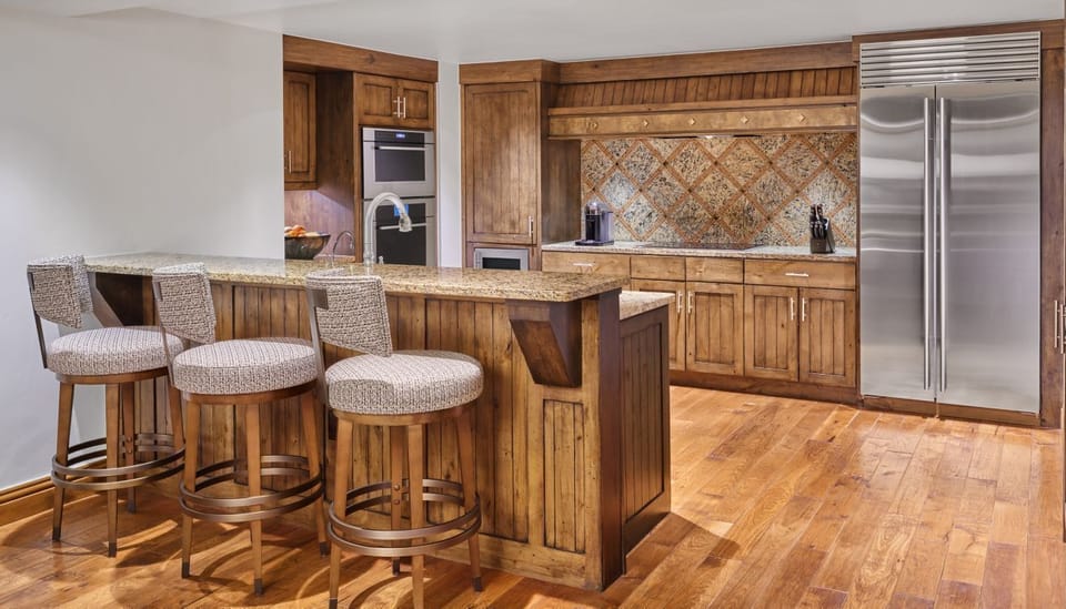 Gourmet Kitchen with bar seating