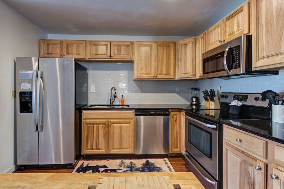 Gatlinburg Mansion's fully-equipped kitchen