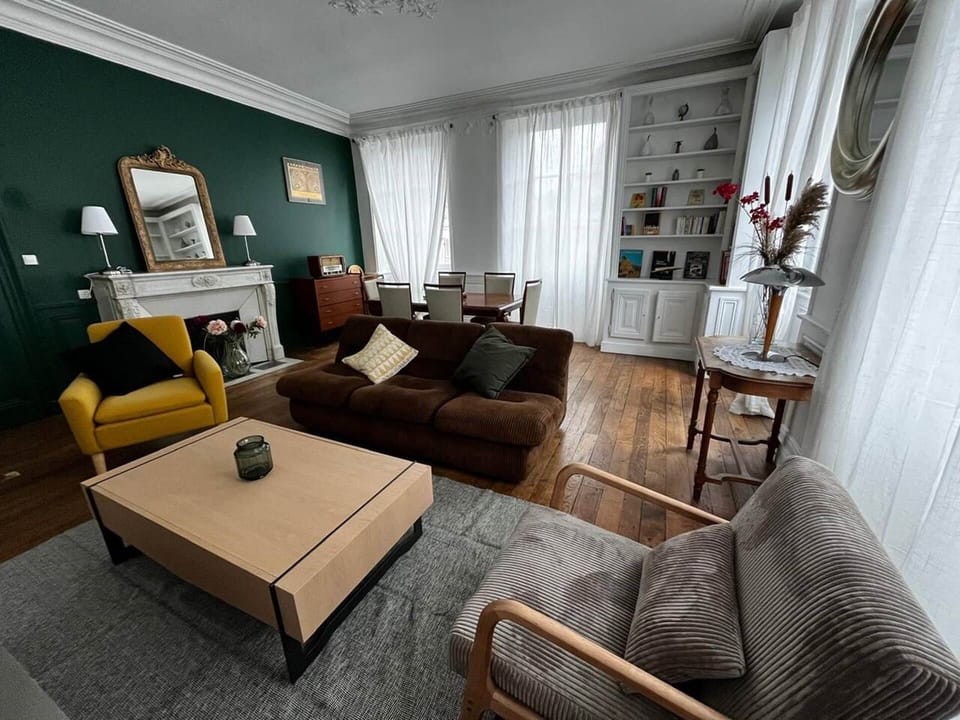salon-spacieux-et-convivial