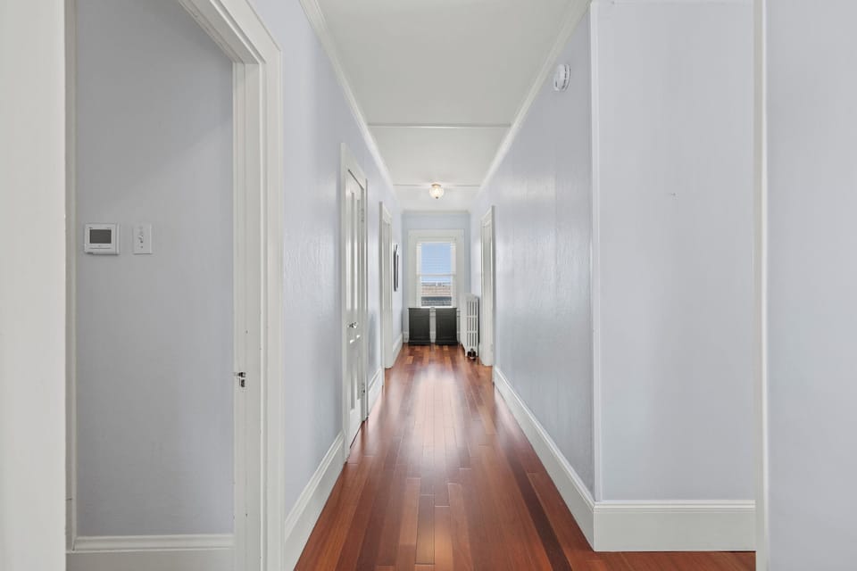 A hallway to more rooms.