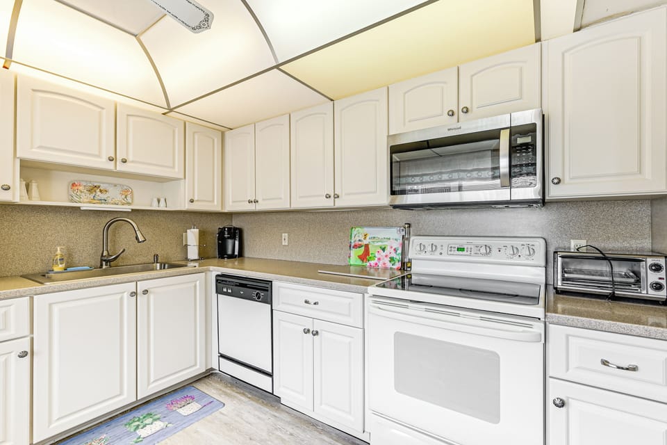 Kitchen | Trash Bags/Paper Towels