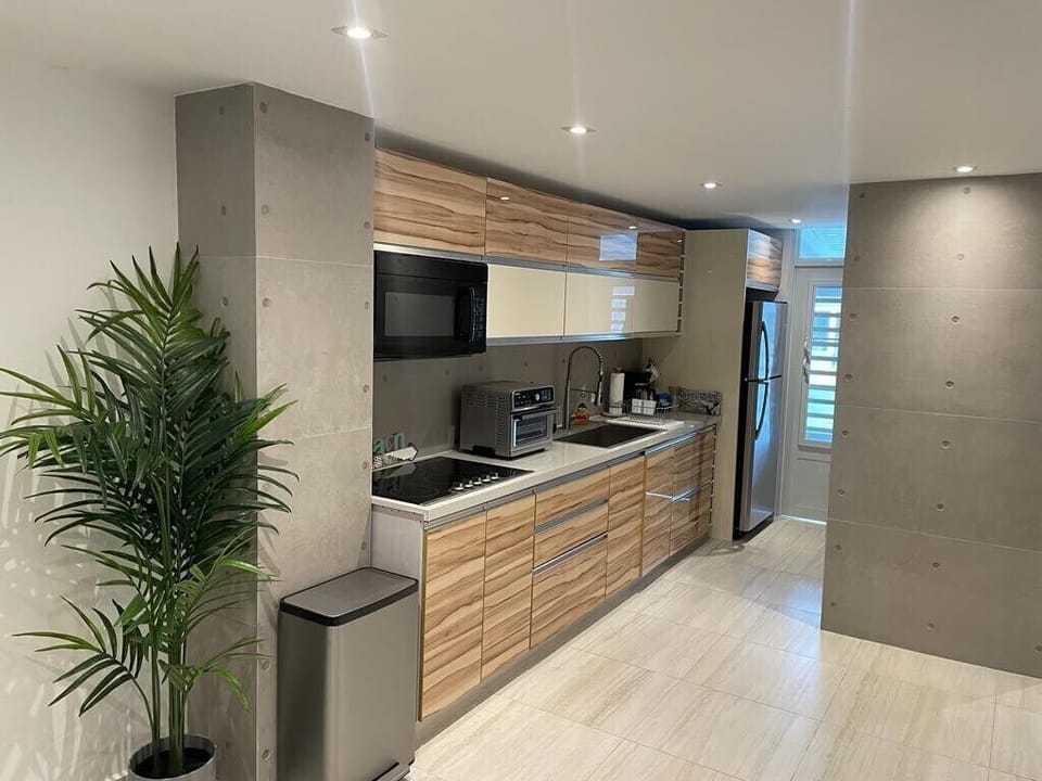 The vacation destination town of Dorado is just minutes away with its wide selection of shops and restaurants – and Paradise Villas & Vacations can deliver a uniquely personal service from chefs, to cooked evening meals, and many more.