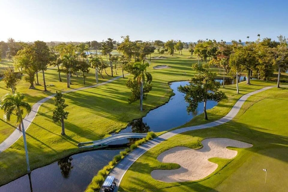 Close to world-class golf courses 