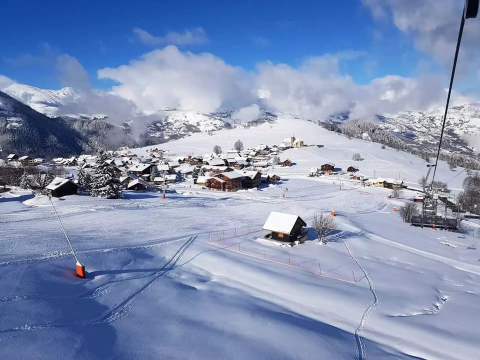 Snow and ski sports