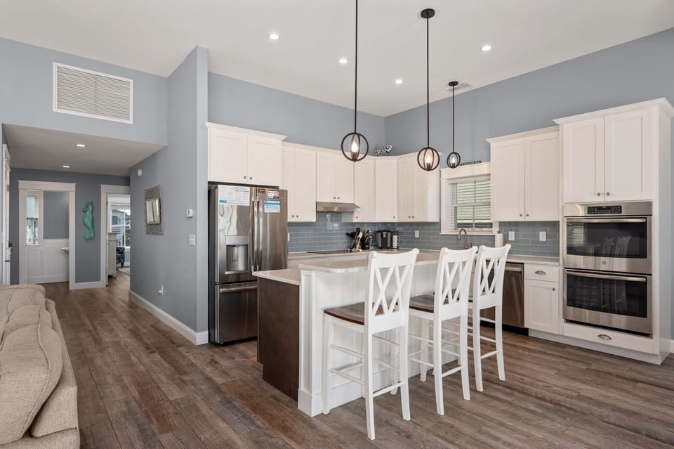 NH276: Toes in the Sand | TL Kitchen Area - Island Seating for 3