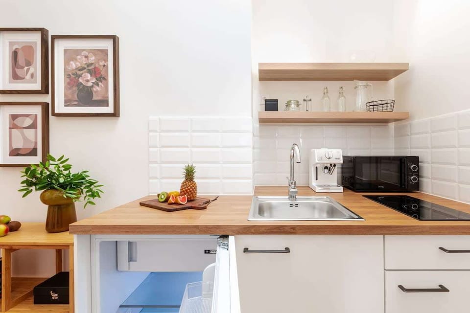 Fully equipped kitchen