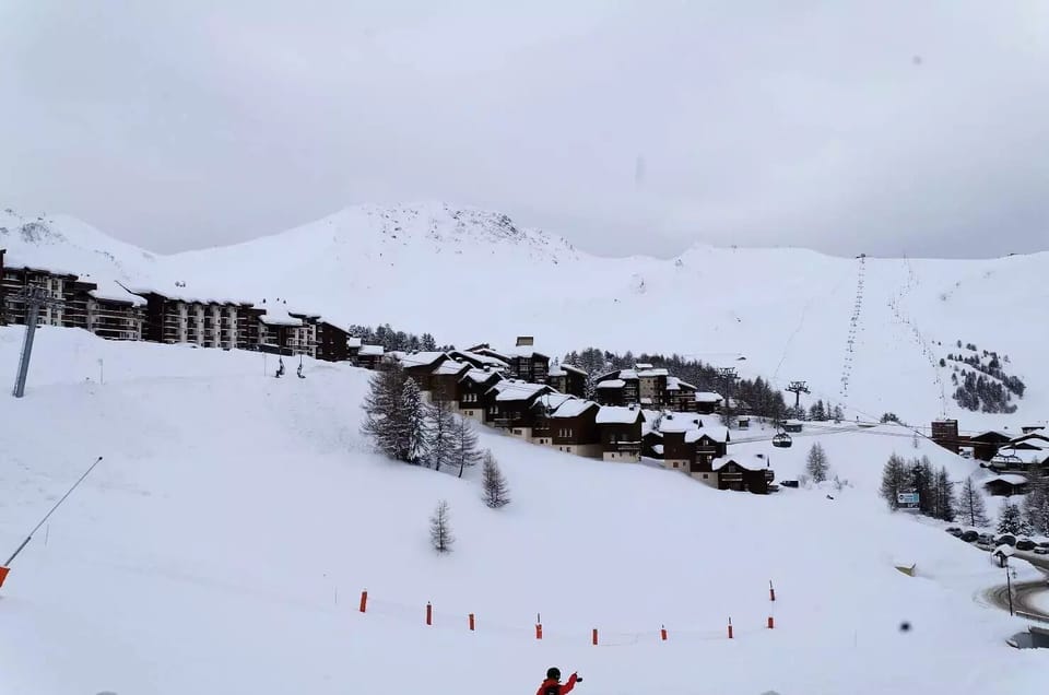 Snow and ski sports