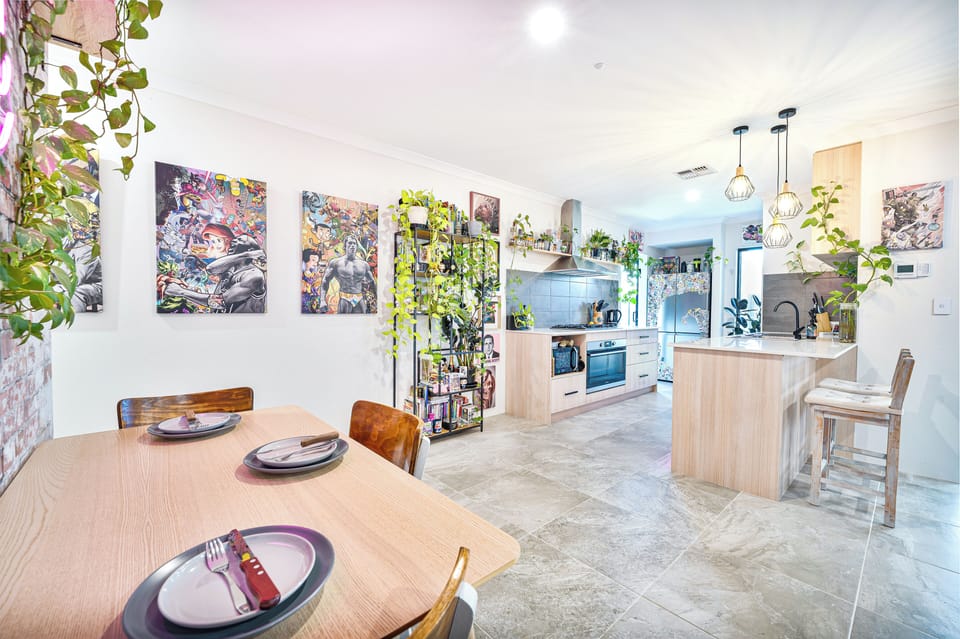 Dining area next to the kitchen, ideal for meals, work, or a relaxing meal