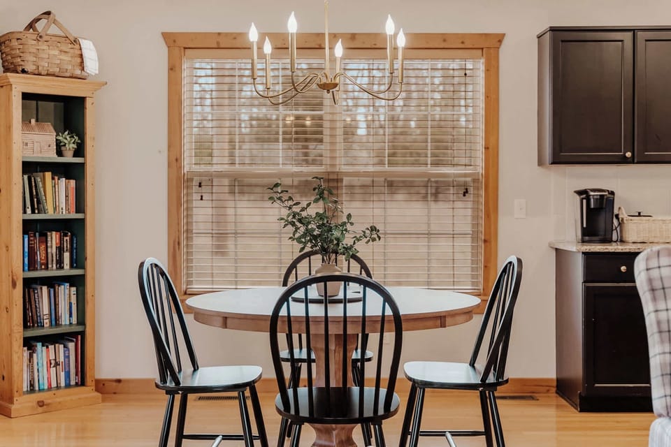 Dining room table 
