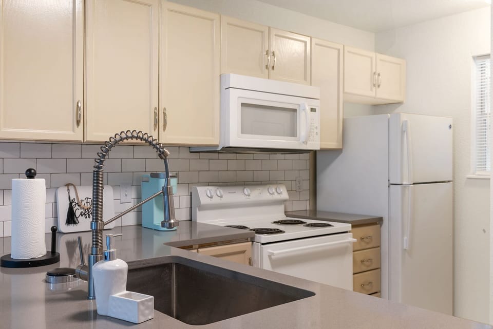 Fully equipped kitchen