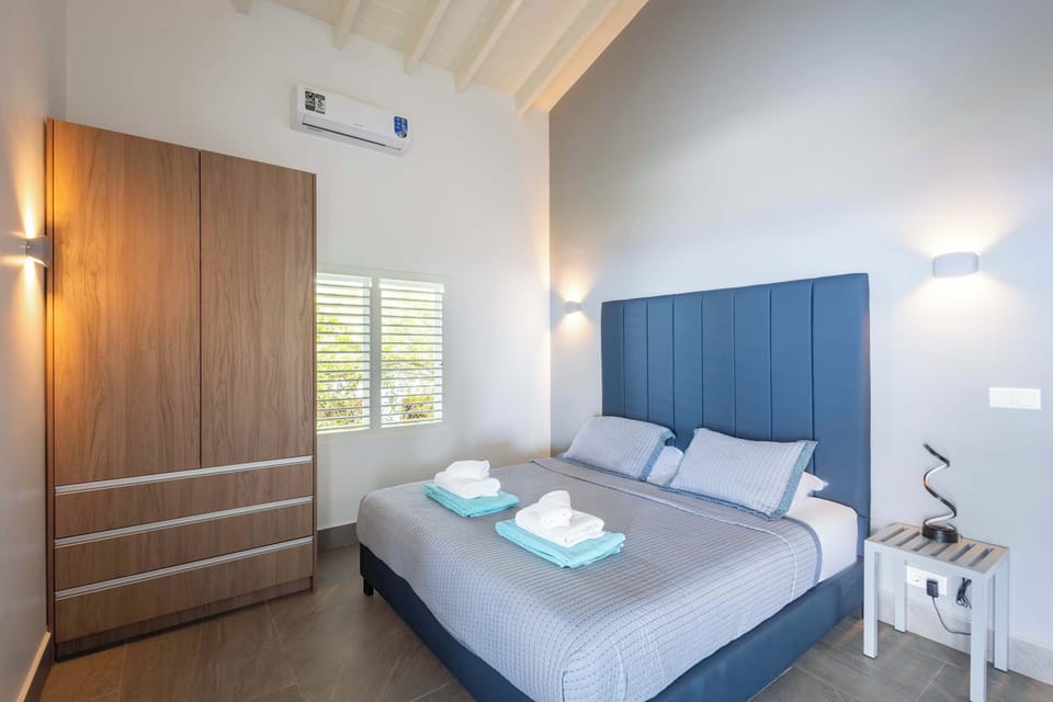 Bedroom IV