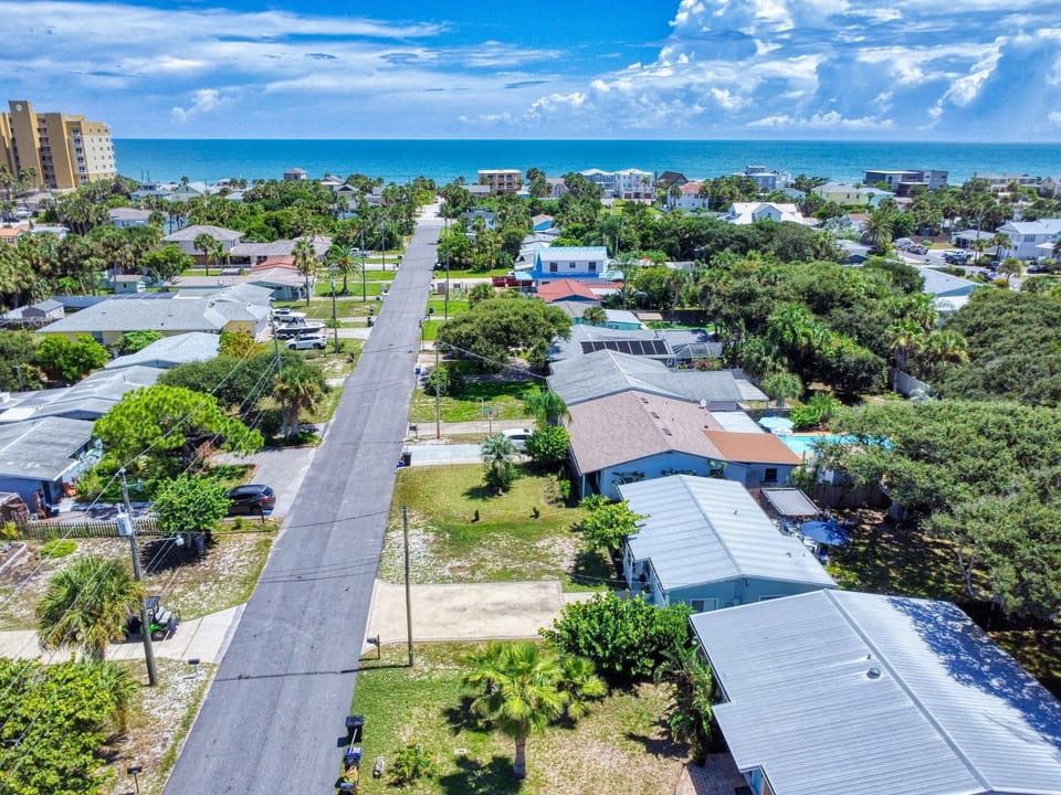 600 feet from beach ramp and walkover