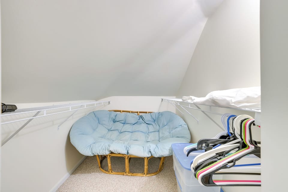 Walk-In Closet | Upper Level