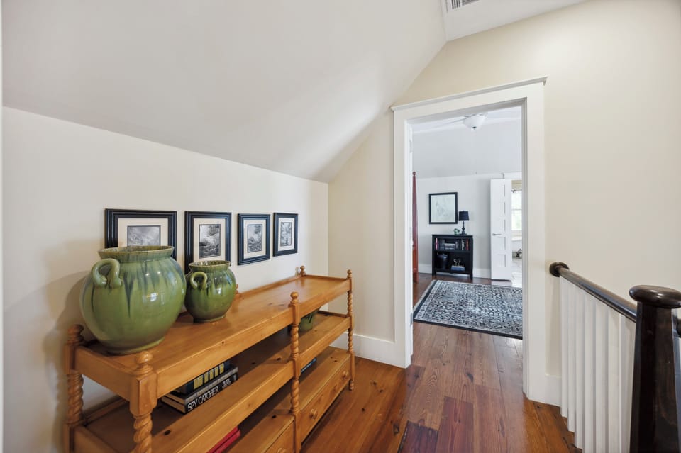 Door to primary suite.