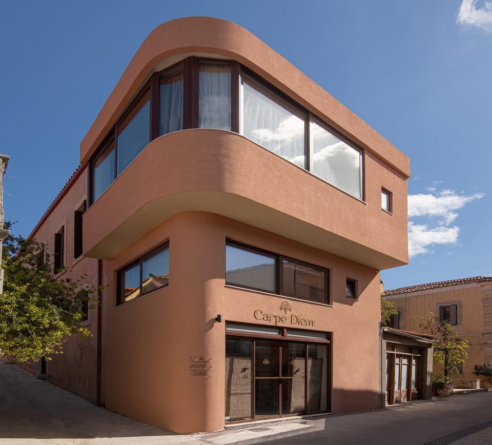 External photo of the building - Front of property