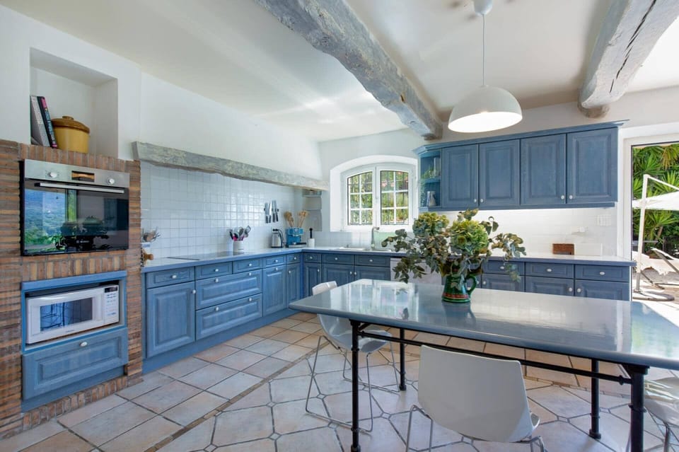 Villa Emeraude image